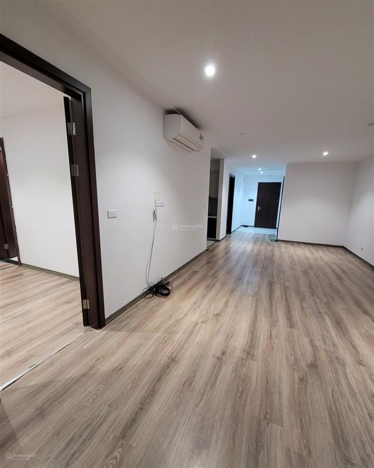 Chính chủ cho thuê căn hộ 3 ngủ 95m2 chung cư northern diamond cổ linh giá 10 triệu  0976 879 ***