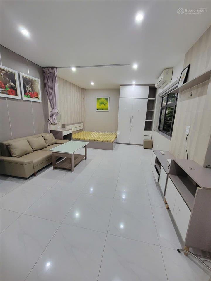 Chính chủ cho thuê căn hộ nguyễn sơn 45m2 full đồ, có ban công, rộng rãi giá 5,5 triệu 0976 879 ***