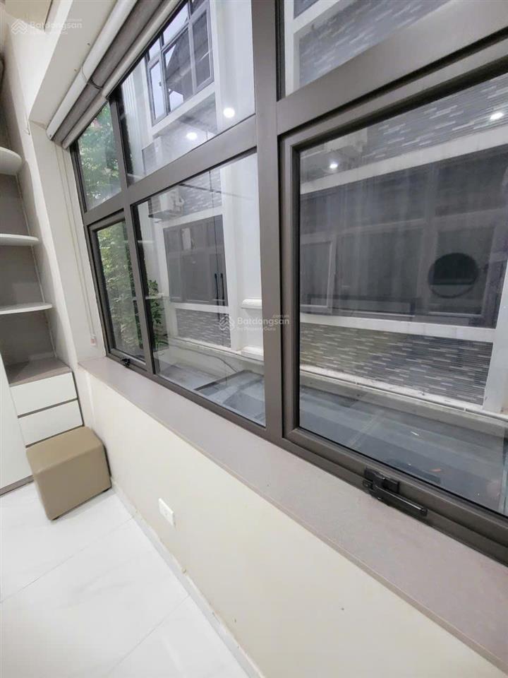 Chính chủ cho thuê căn hộ nguyễn sơn 45m2 full đồ, có ban công, rộng rãi giá 5,5 triệu 0976 879 ***