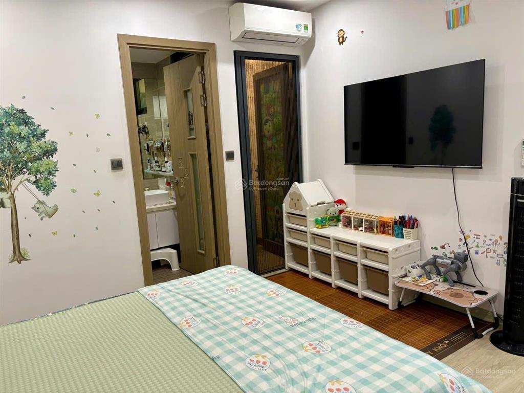 Chính chủ cho thuê căn 3 ngủ full đồ 104m2 chung cư one 18 phố ngọc lâm giá 17 triệu  0976 879 ***