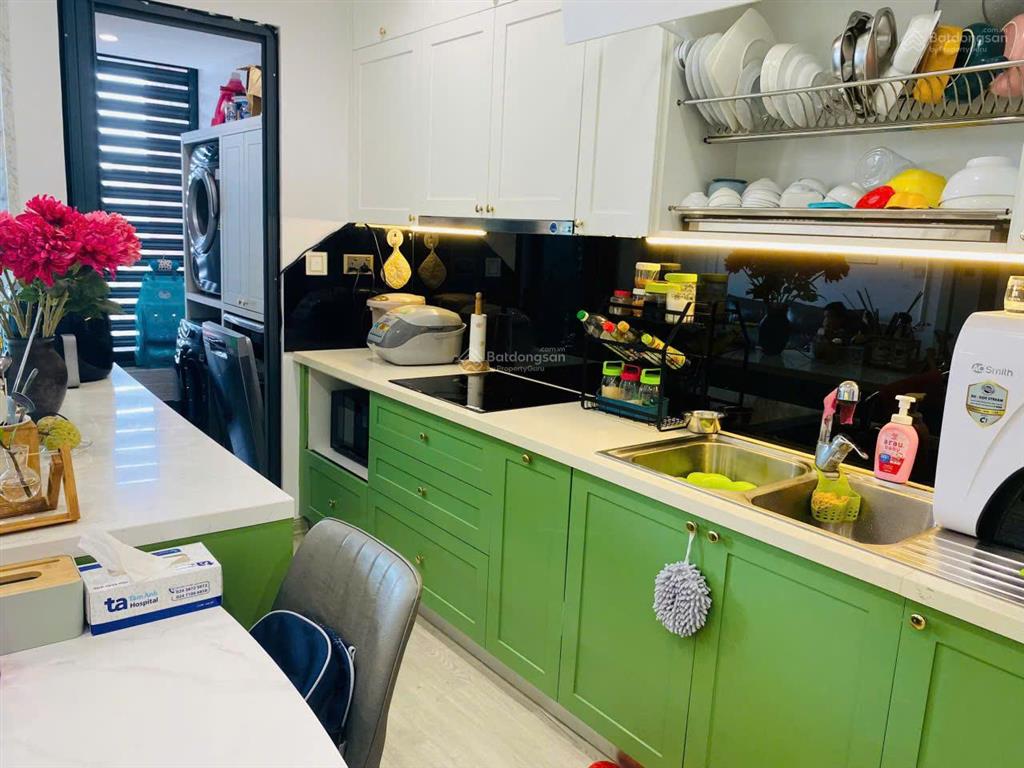 Chính chủ cho thuê căn 3 ngủ full đồ 104m2 chung cư one 18 phố ngọc lâm giá 17 triệu  0976 879 ***