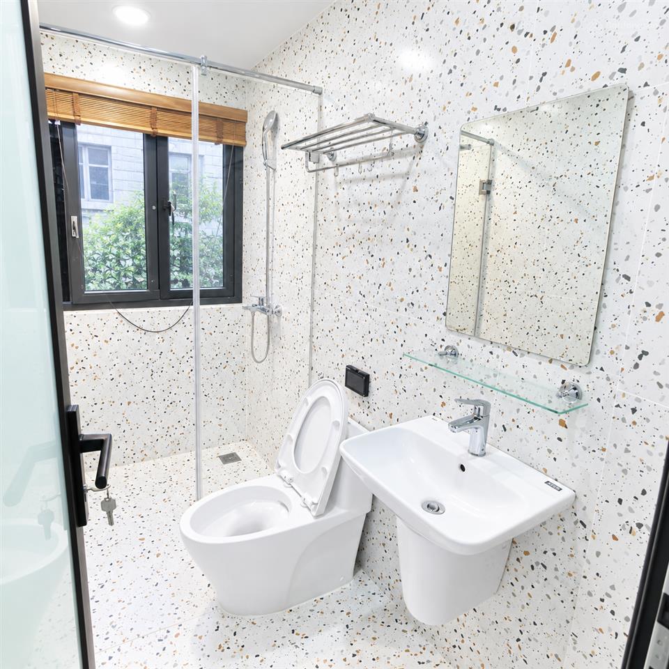 Chính chủ cho thuê căn hộ 44m2 thiết kế 1 ngủ 1 khách full đồ phố ngọc thụy giá 8 triệu 0976 879 ***
