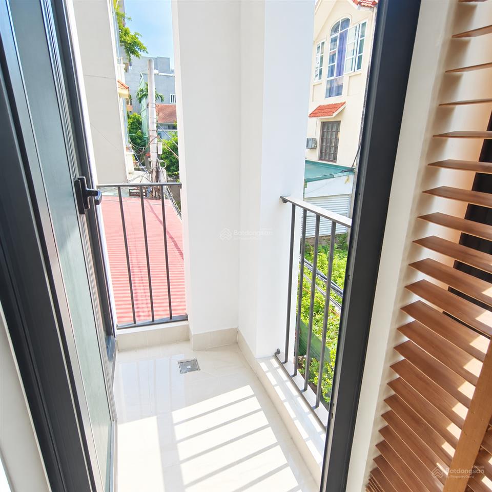 Chính chủ cho thuê căn hộ 44m2 thiết kế 1 ngủ 1 khách full đồ phố ngọc thụy giá 8 triệu 0976 879 ***