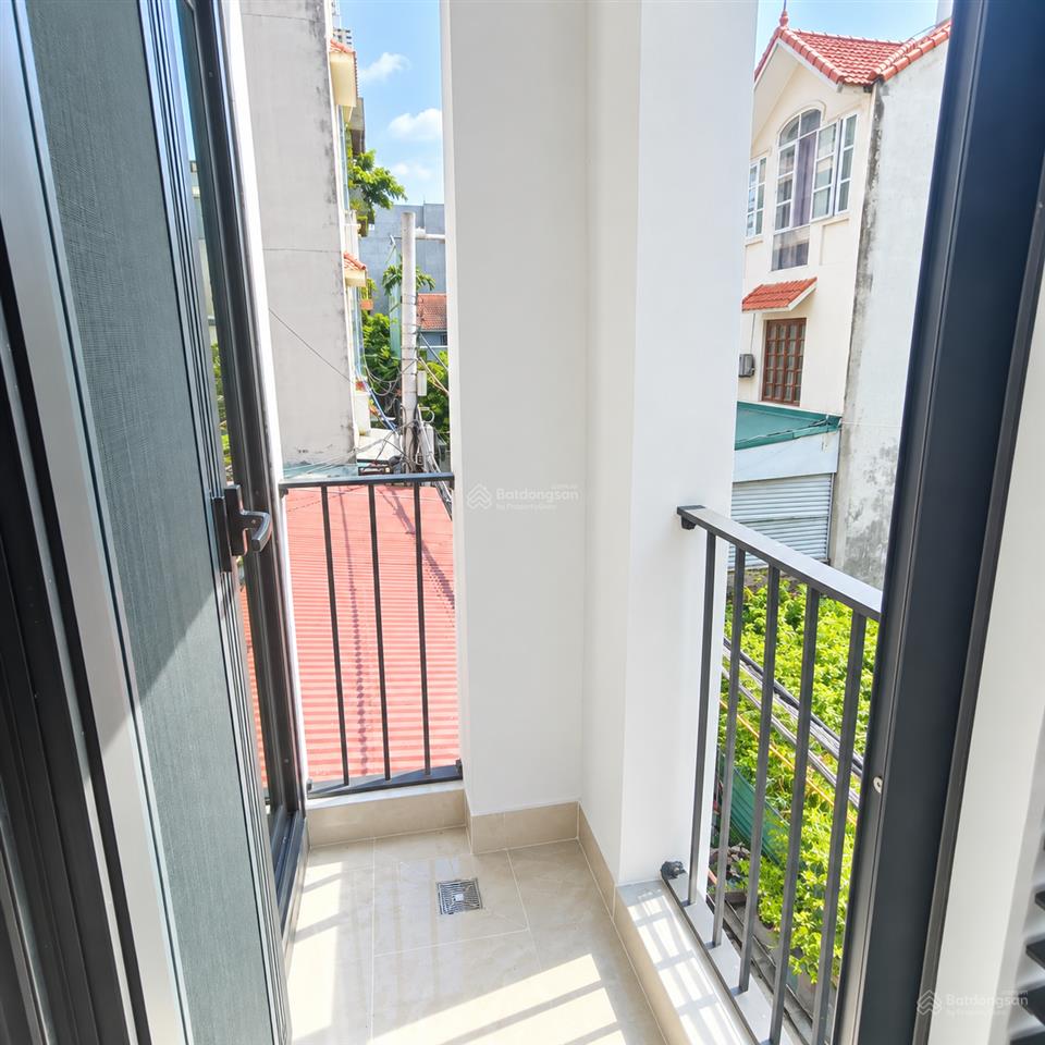 Chính chủ cho thuê căn hộ 44m2 thiết kế 1 ngủ 1 khách full đồ phố ngọc thụy giá 8 triệu 0976 879 ***