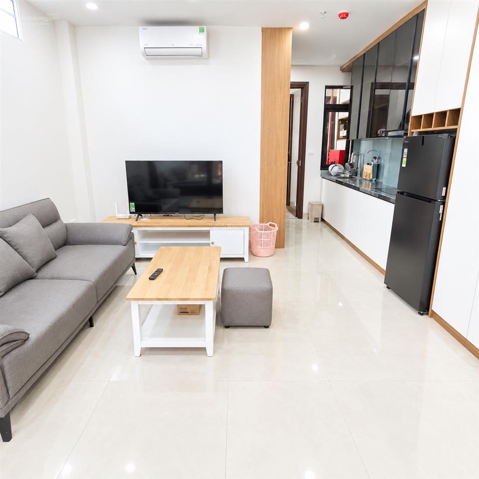 Chính chủ cho thuê căn hộ 44m2 thiết kế 1 ngủ 1 khách full đồ phố ngọc thụy giá 8 triệu 0976 879 ***