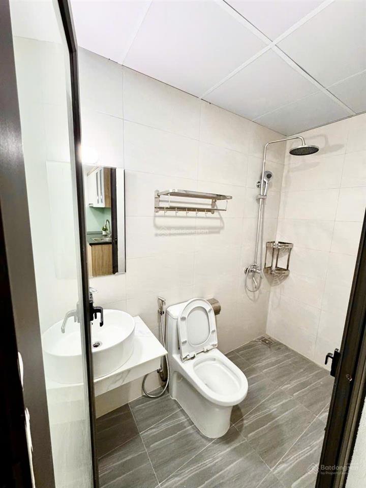 Chính chủ cho thuê chung cư mini full đồ đẹp có ban công phố hoàng minh đạo giá 6 triệu 0976 879 ***