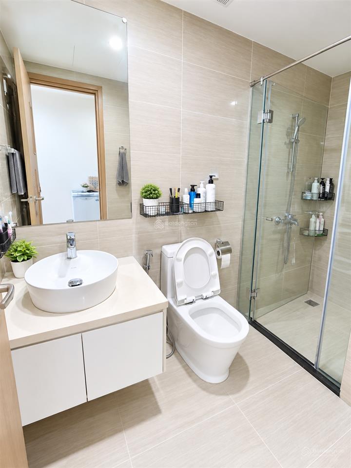 Chính chủ bán căn 3 phòng ngủ đẹp chung cư one 18 phố ngọc lâm 104m2 giá 8.3 tỷ siêu rẻ 0976 879 ***