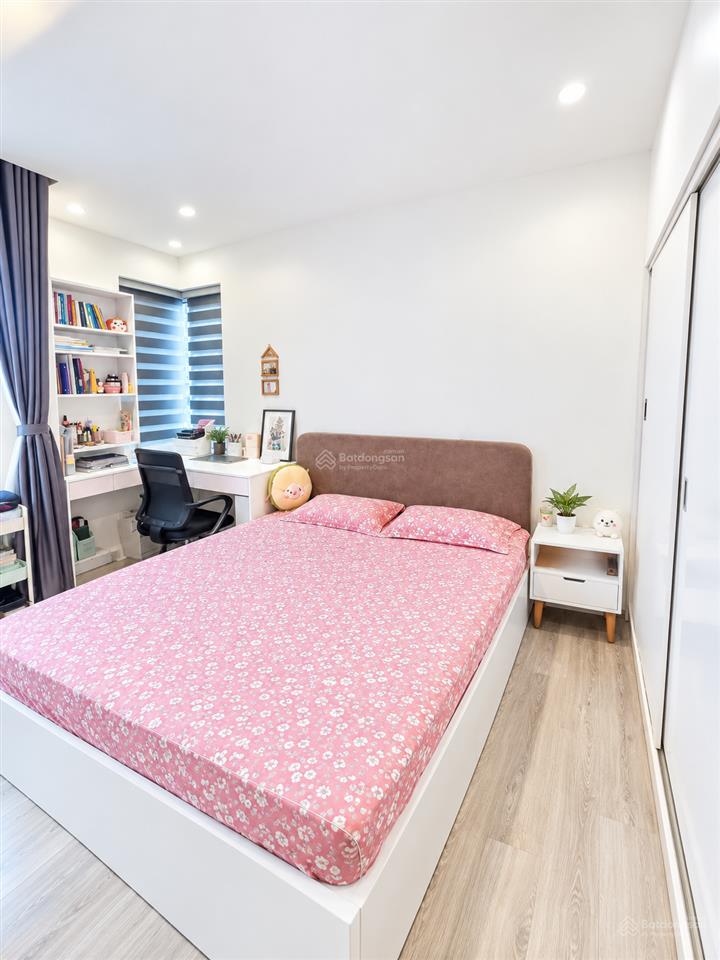 Chính chủ bán căn 3 phòng ngủ đẹp chung cư one 18 phố ngọc lâm 104m2 giá 8.3 tỷ siêu rẻ 0976 879 ***