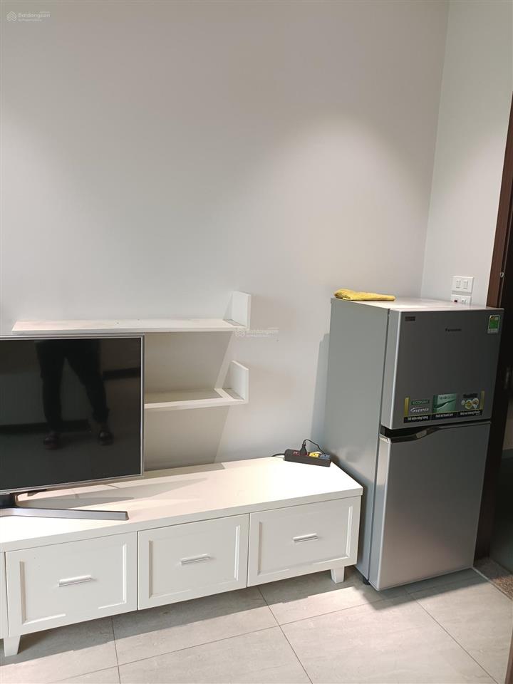 Cho thuê căn hộ đẹp cuối phố hồng tiến gần bệnh viện tâm anh, có ban công giá 4,8 triệu 0976 879 ***