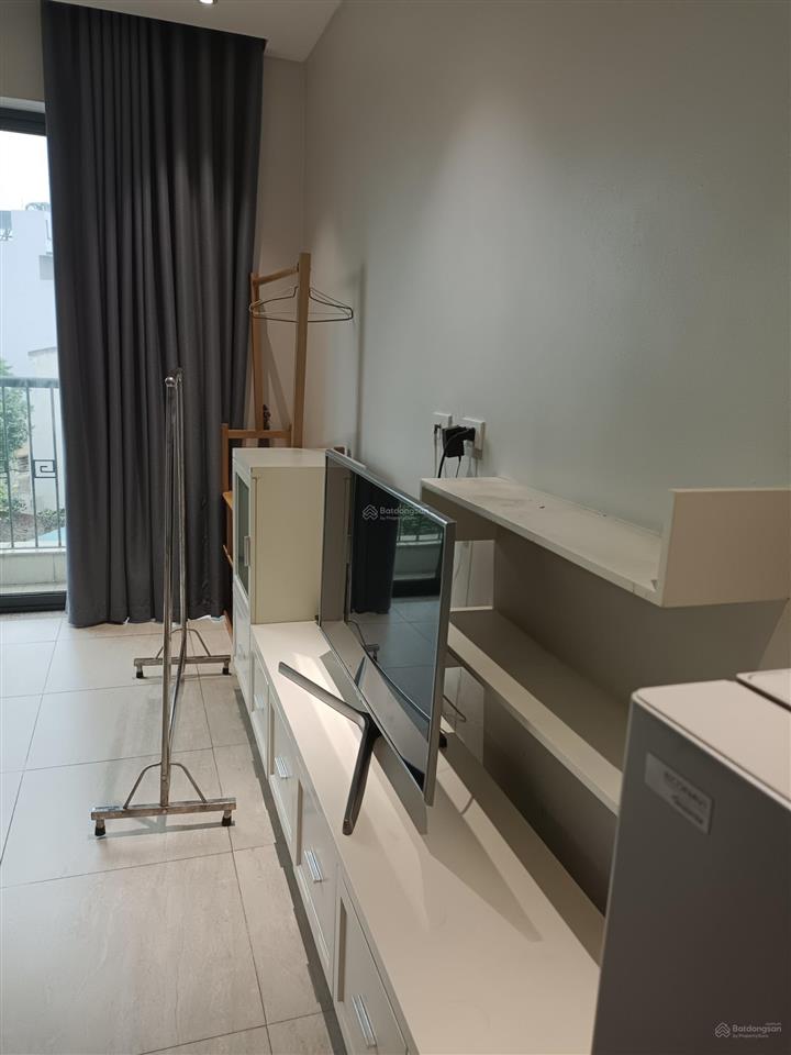 Cho thuê căn hộ đẹp cuối phố hồng tiến gần bệnh viện tâm anh, có ban công giá 4,8 triệu 0976 879 ***