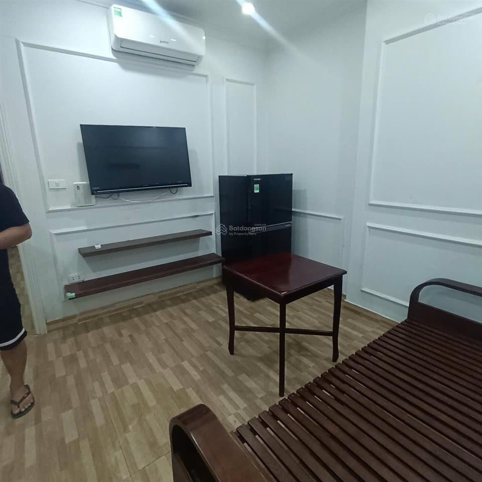 Chính chủ cho thuê căn hộ 2 phòng ngủ 2wc 70m2 full đồ phố hoàng như tiếp giá 8.5 triệu 0976 879 ***