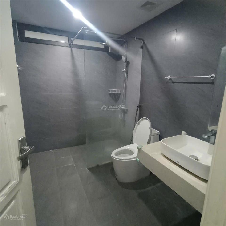 Chính chủ cho thuê căn hộ 2 phòng ngủ 2wc 70m2 full đồ phố hoàng như tiếp giá 8.5 triệu 0976 879 ***
