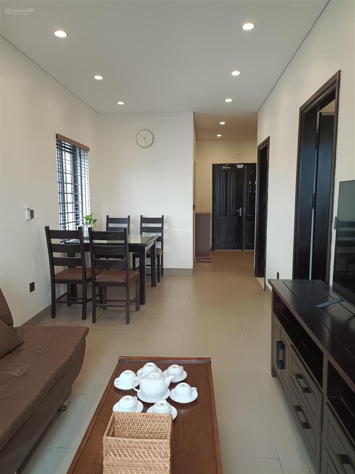 Cho thuê chung cư 2 phòng ngủ full đồ người nước ngoài  việt phố ngọc thụy giá 10 tr/th 0976 879 ***