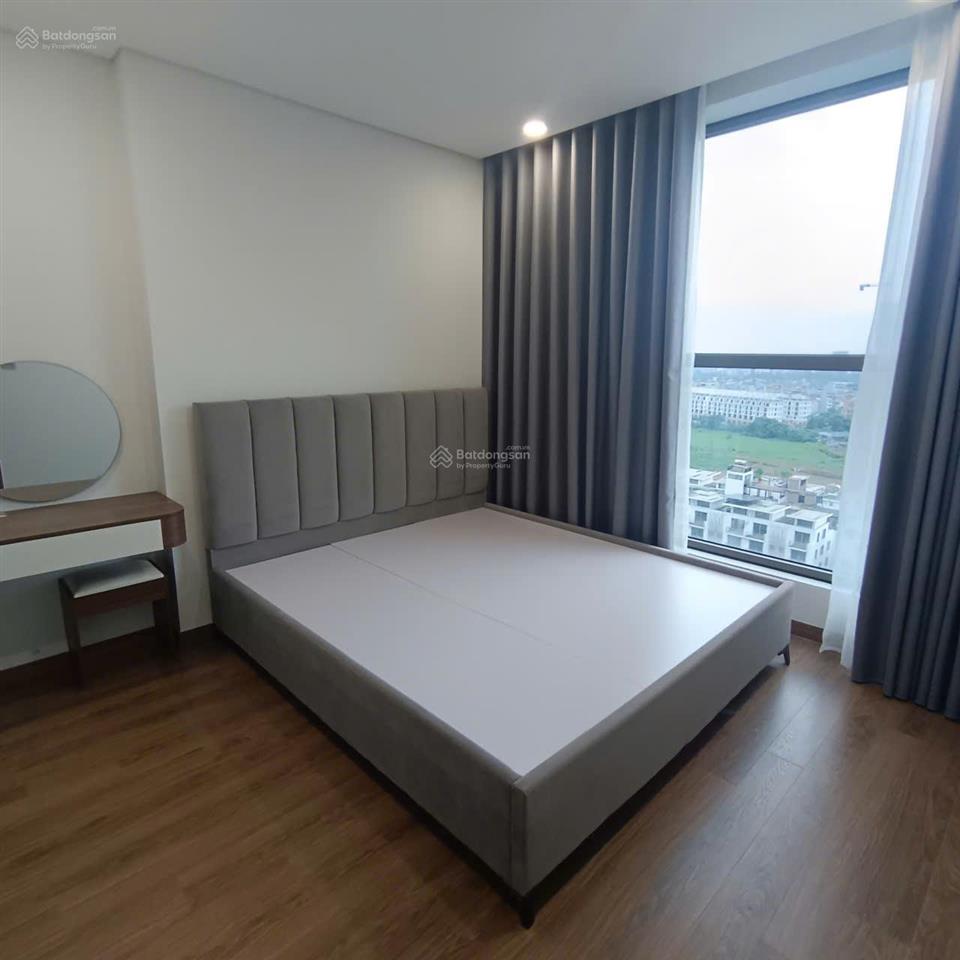 Chính chủ cho thuê căn 2 ngủ có nội thất chung cư khai sơn city tầng cao giá 10 triệu 0976 879 ***