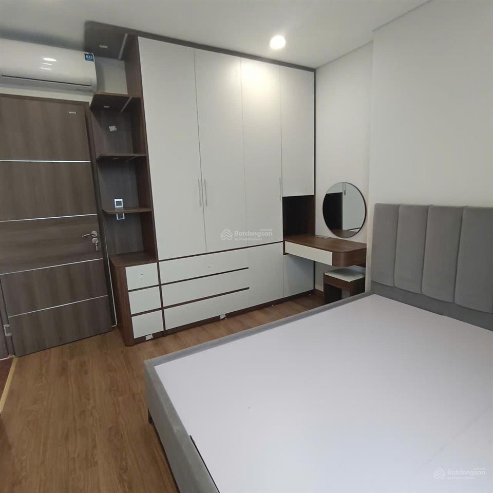 Chính chủ cho thuê căn 2 ngủ có nội thất chung cư khai sơn city tầng cao giá 10 triệu 0976 879 ***