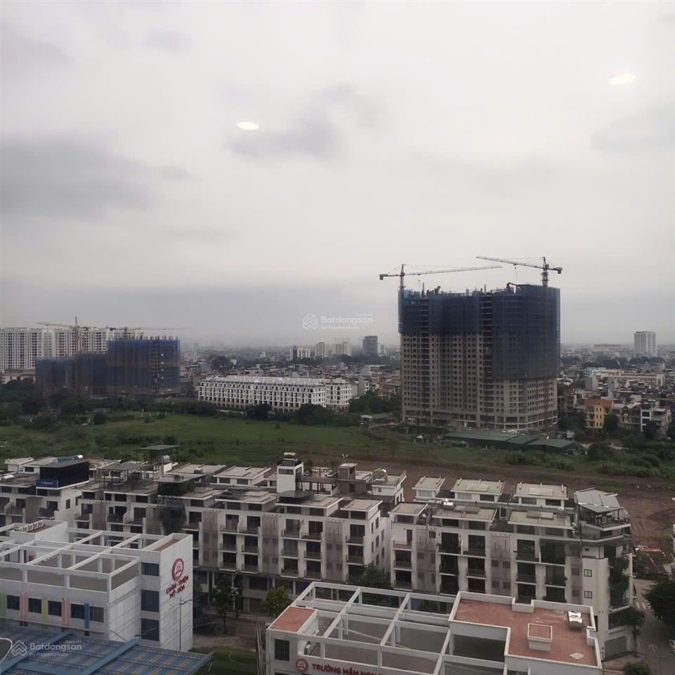 Chính chủ cho thuê căn 2 ngủ có nội thất chung cư khai sơn city tầng cao giá 10 triệu 0976 879 ***