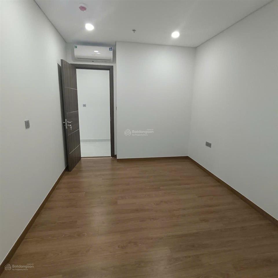 Chính chủ cho thuê căn 2 ngủ có nội thất chung cư khai sơn city tầng cao giá 10 triệu 0976 879 ***