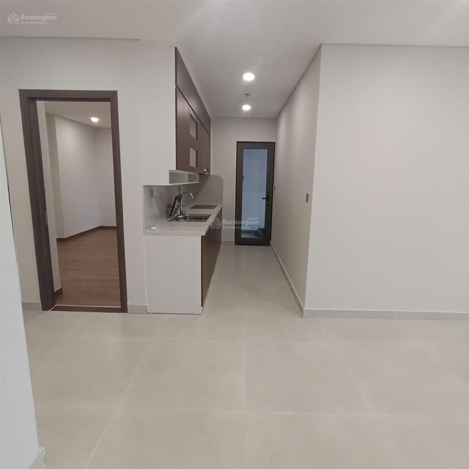 Chính chủ cho thuê căn 2 ngủ có nội thất chung cư khai sơn city tầng cao giá 10 triệu 0976 879 ***
