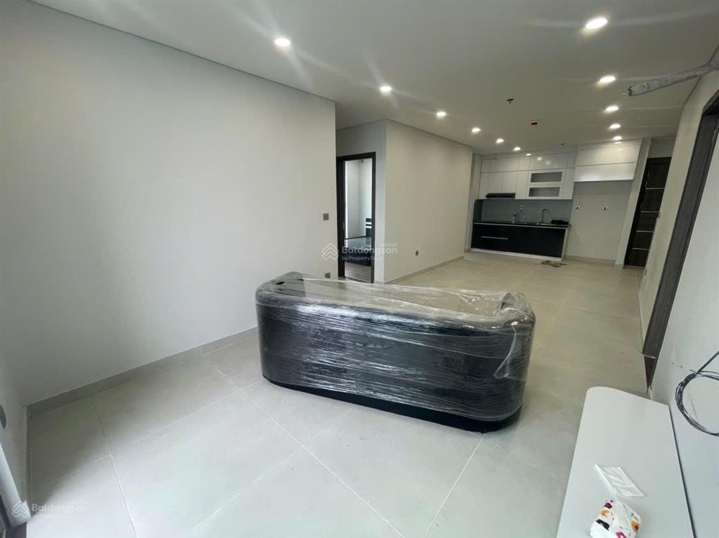 Cho thuê 3 phòng ngủ 97m2 căn góc chung cư khai sơn city ngọc thụy giá 9 triệu  0976 879 ***