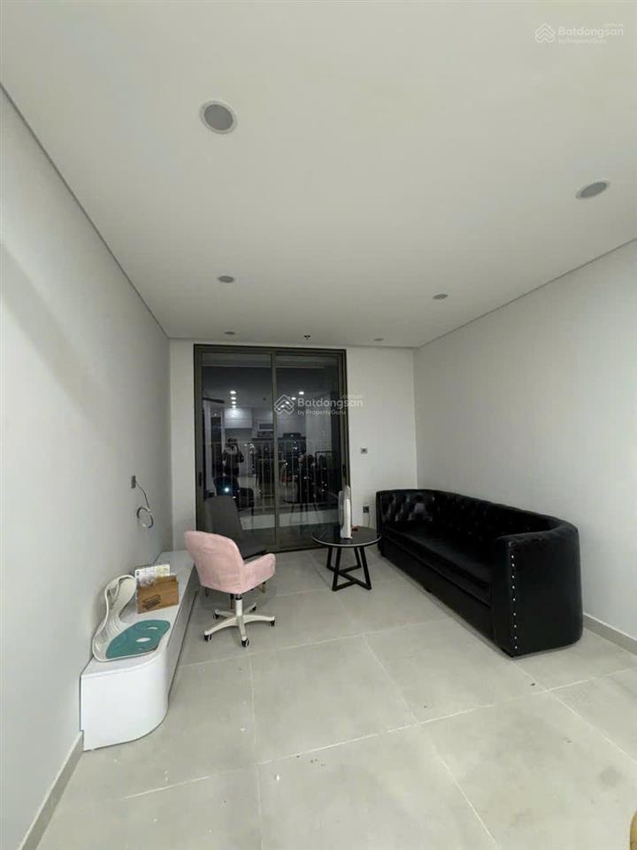 Cho thuê 3 phòng ngủ 97m2 căn góc chung cư khai sơn city ngọc thụy giá 9 triệu  0976 879 ***