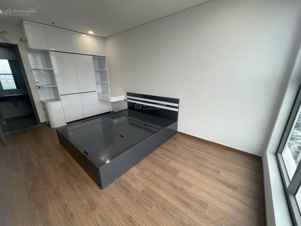 Cho thuê 3 phòng ngủ 97m2 căn góc chung cư khai sơn city ngọc thụy giá 9 triệu  0976 879 ***