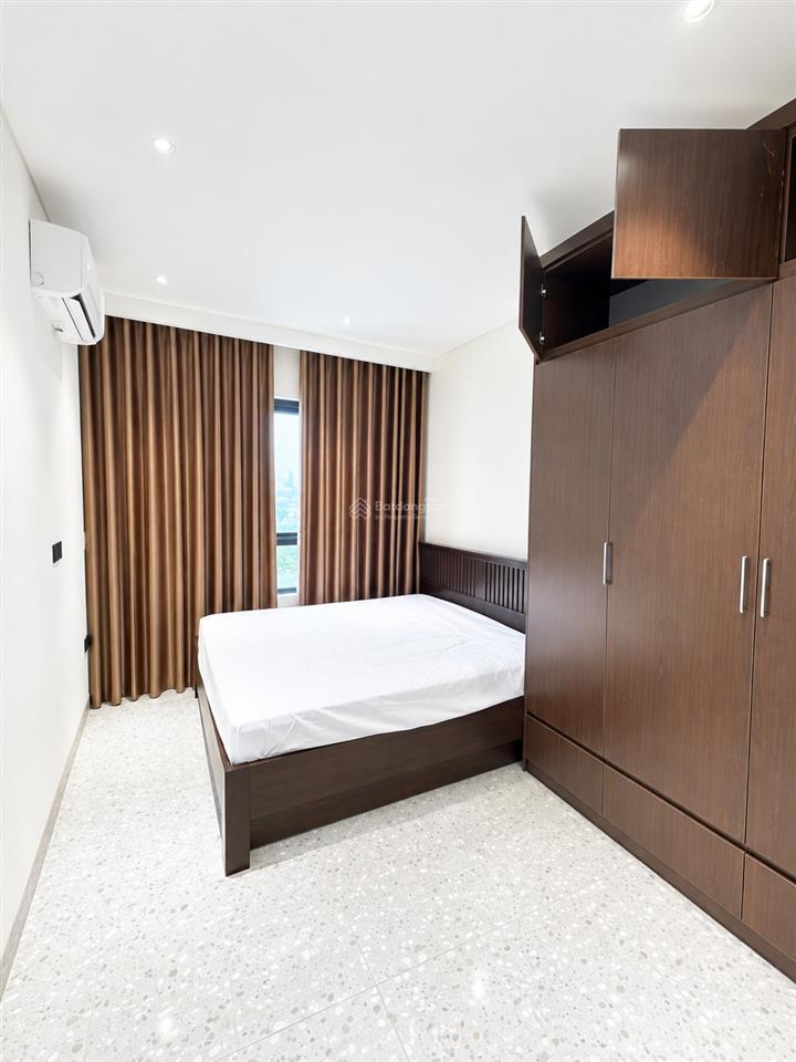 Chính chủ cho thuê căn hộ 1 phòng ngủ 1pk full đồ đẹp 46m2 phố ngọc thụy giá 7 triệu 0976 879 ***