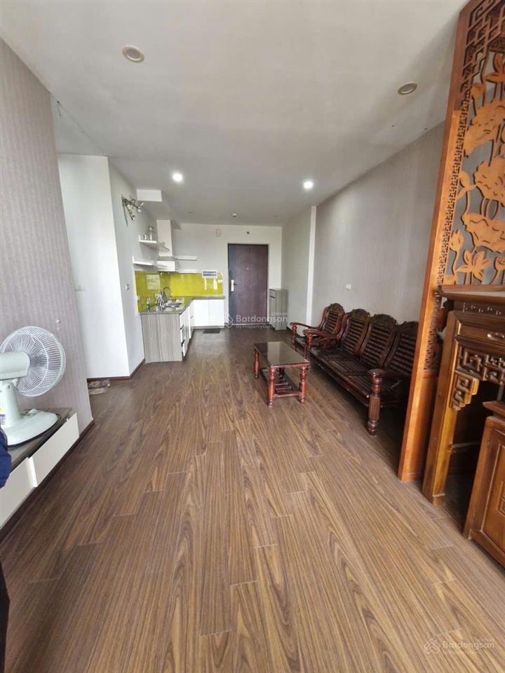 Chính chủ bán căn 2 ngủ 2wc 58m2 không đồ chung cư homeland thượng thanh giá 3,5 tỷ 0976 879 ***