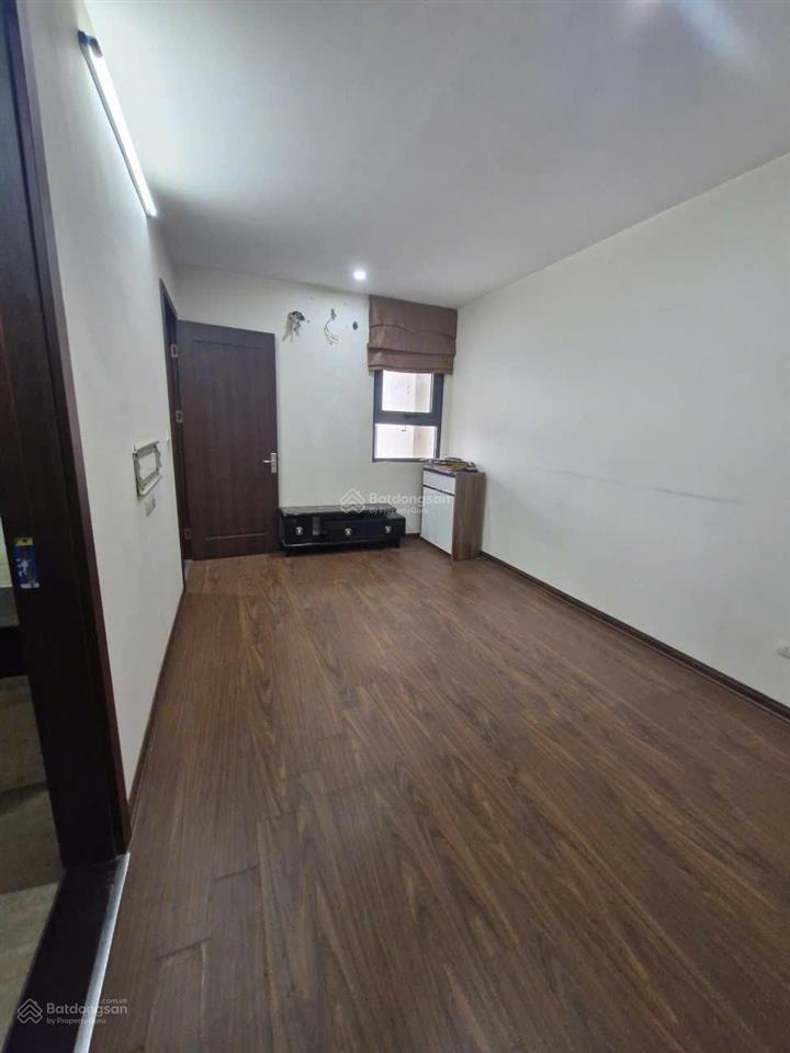 Chính chủ bán căn 2 ngủ 2wc 58m2 không đồ chung cư homeland thượng thanh giá 3,5 tỷ 0976 879 ***