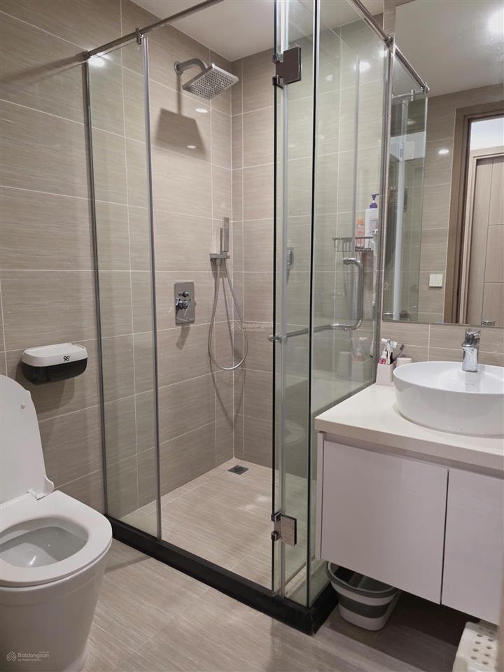 Chính chủ bán căn 2 ngủ 90m full đồ view sông và hồ chung cư one 18 phố ngọc lâm 6.99 tỷ0976 879 ***