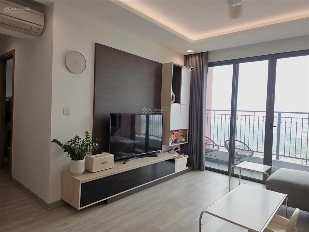 Chính chủ bán căn 2 ngủ 90m full đồ view sông và hồ chung cư one 18 phố ngọc lâm 6.99 tỷ0976 879 ***