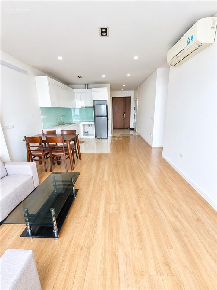 Cho thuê 2 phòng ngủ 82m2 full đồ view sông hồng chung cư mipec long biên giá 13,5 triệu0976 879 ***