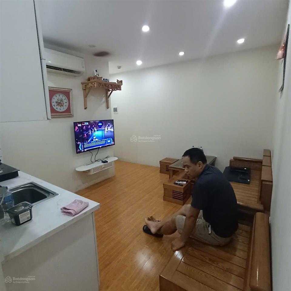 Cho thuê chung cư 2 phòng ngủ 1wc 55m2 full đồ điện nước giá dân phố ái mộ 6.5 triệu 0976 879 ***