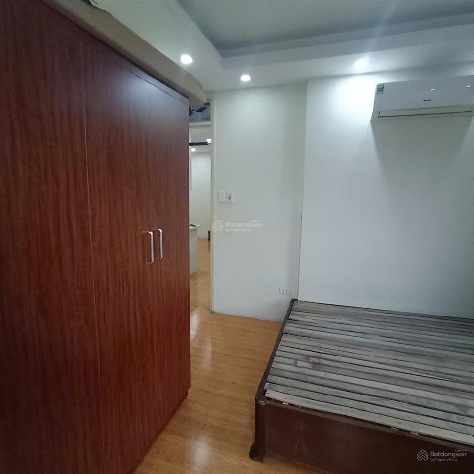 Cho thuê chung cư 2 phòng ngủ 1wc 55m2 full đồ điện nước giá dân phố ái mộ 6.5 triệu 0976 879 ***