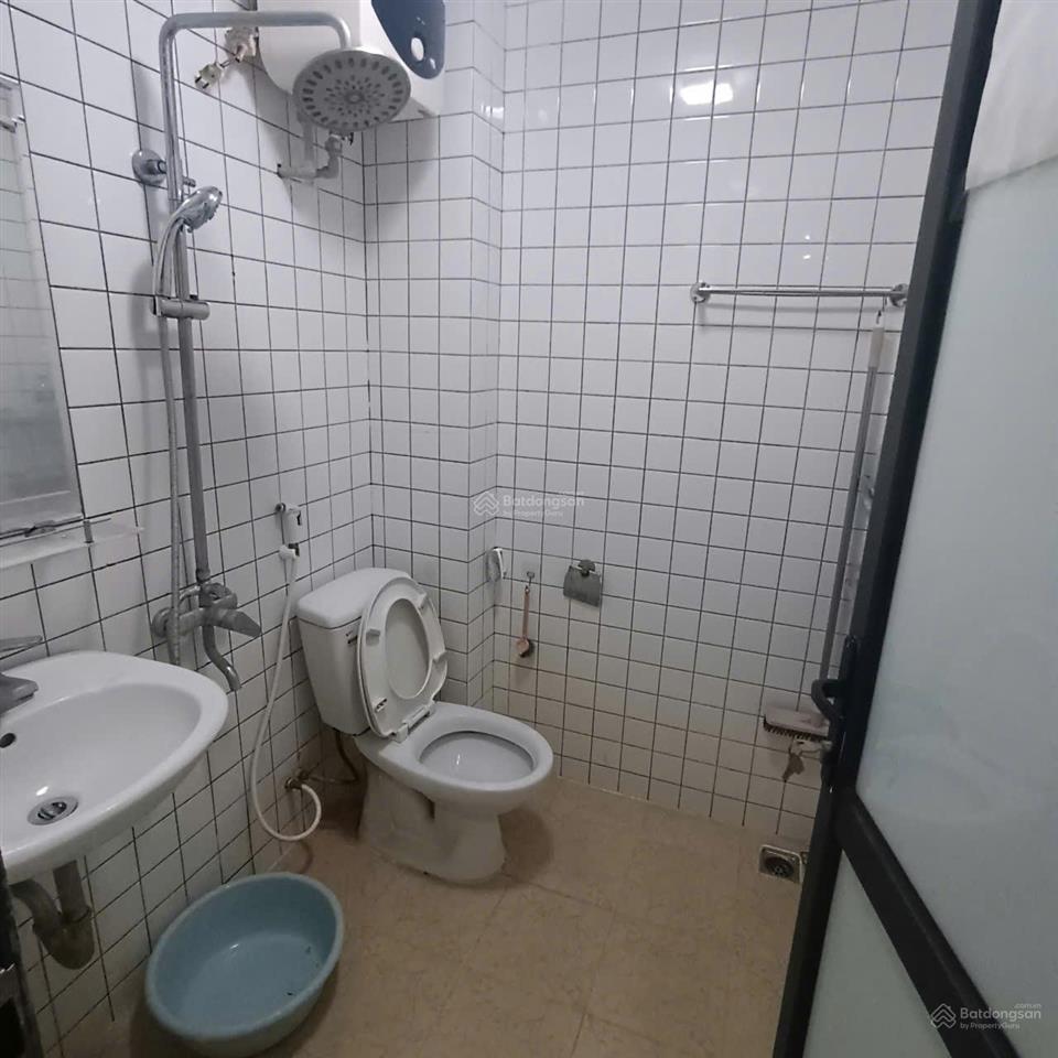 Cho thuê chung cư 2 phòng ngủ 1wc 55m2 full đồ điện nước giá dân phố ái mộ 6.5 triệu 0976 879 ***