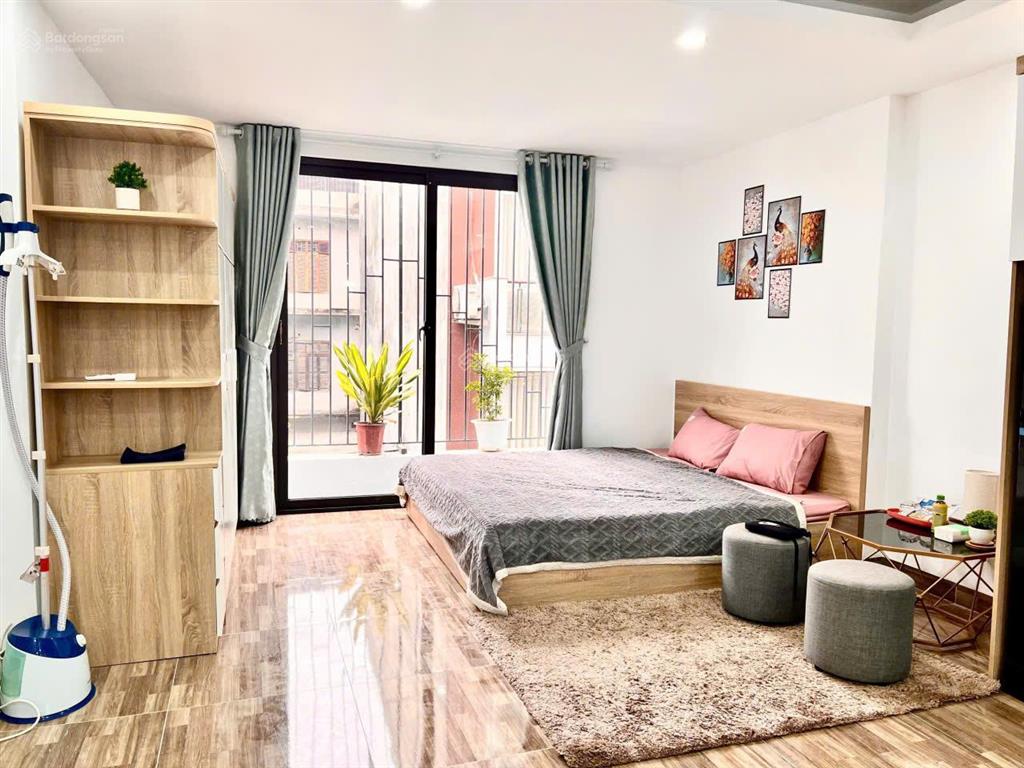 Cho thuê căn hộ 1 phòng ngủ 39m2có ban công full đồ phố nguyễn văn cừ, gia thụy 6 triệu 0976 879 ***