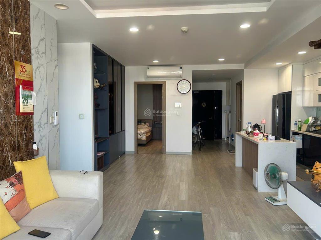 Chính chủ bán căn 3 ngủ 2wc 104m2 full đồ chung cư cao cấp one 18 ngọc lâm giá 8.2 tỷ 0976 879 ***