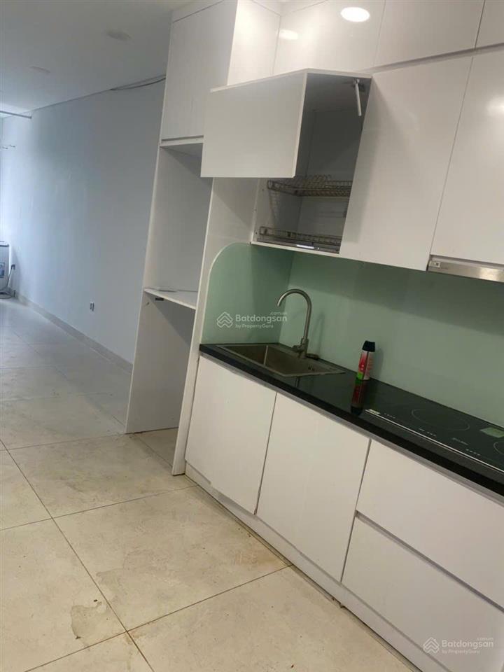 Cho thuê căn hộ tầng 3 chung cư khai sơn 1 ngủ 1 khách riêng 40m2 đồ cơ bản giá 6 triệu 0976 879 ***
