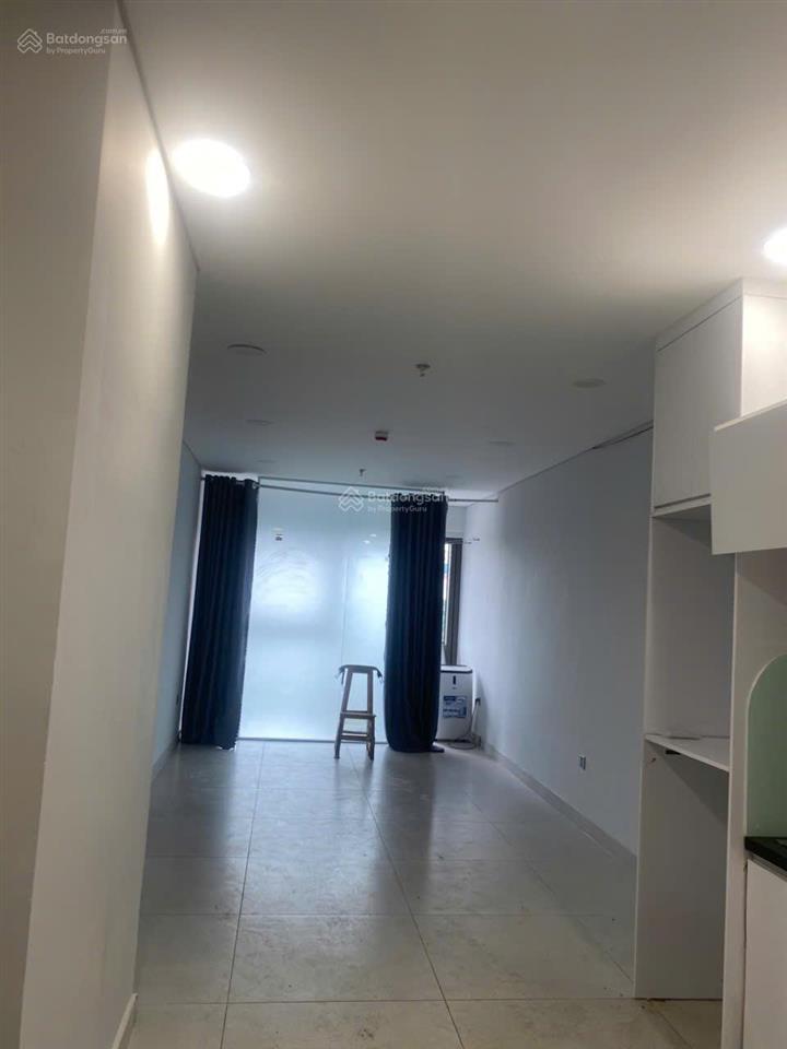 Cho thuê căn hộ tầng 3 chung cư khai sơn 1 ngủ 1 khách riêng 40m2 đồ cơ bản giá 6 triệu 0976 879 ***