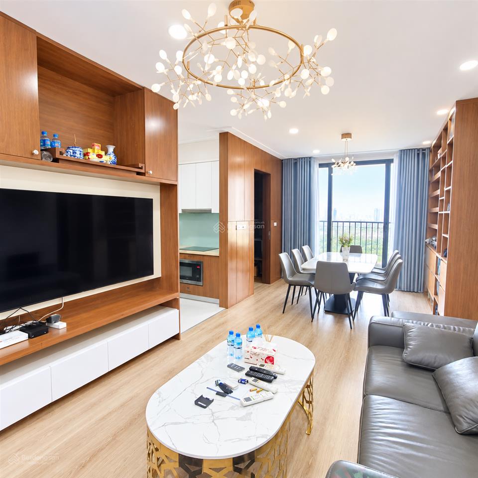 Chính chủ cho thuê căn 3 phòng ngủ full đồ đẹp chung cư northern diamond giá 14 triệu 0976 879 ***