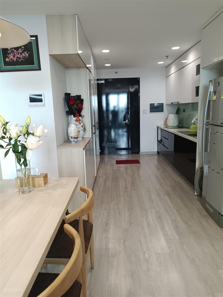 Chính chủ bán căn hộ 90m2 2 ngủ 2wc chung cư one 18 phố ngọc lâm giá hời thị trường 0976 879 ***