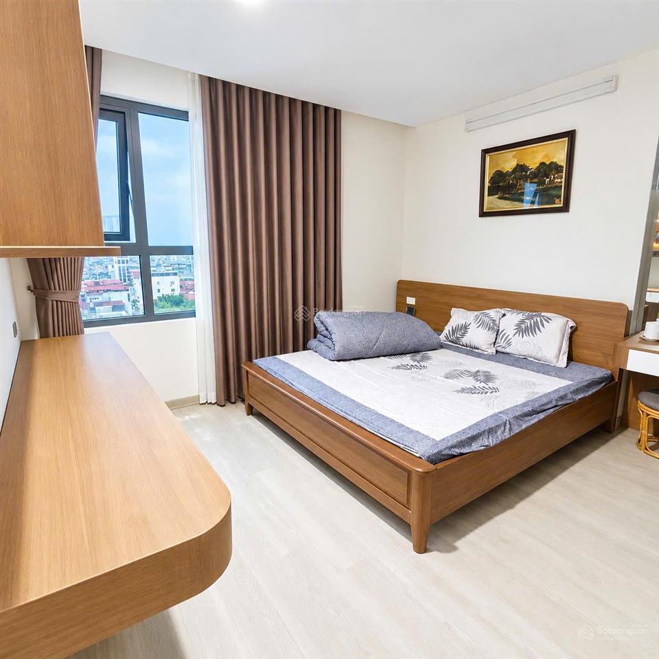 Bán căn 2 phòng ngủ 86m2 tầng đẹp, hướng đông nam mát chung cư one 18 ngọc lâm 7.4 tỷ 0976 879 ***