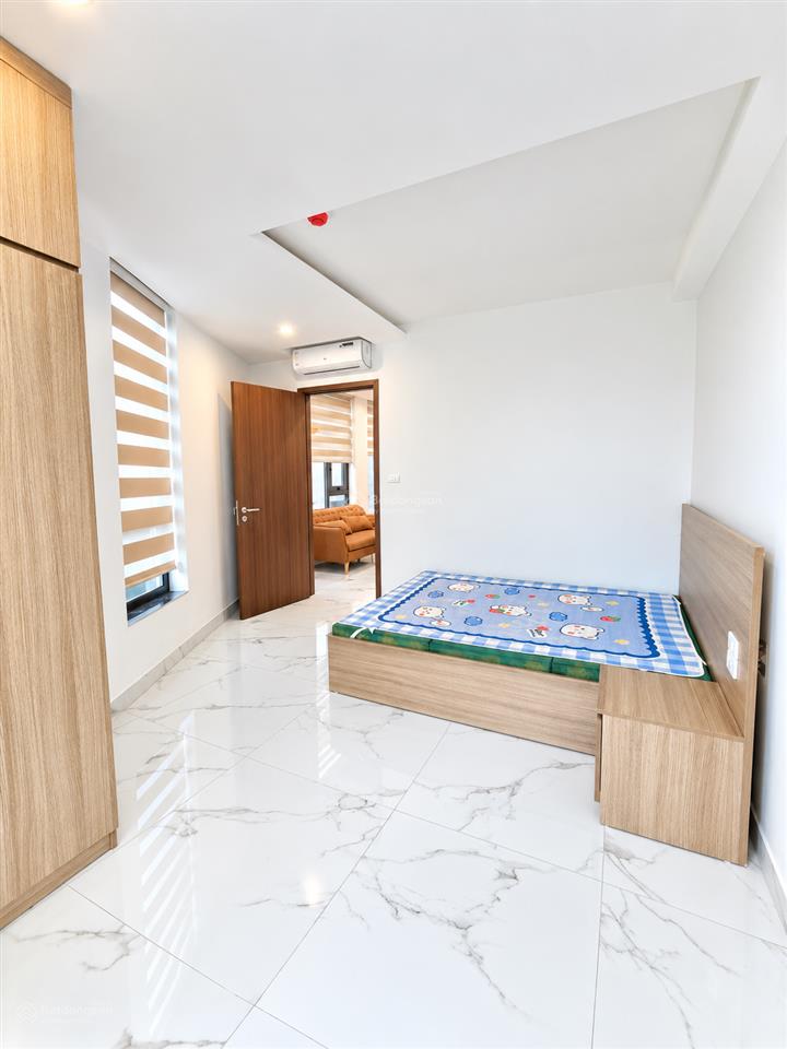 Chính chủ cho thuê căn hộ 1 ngủ 1 khách full đồ 50m2 phố nguyễn sơn,oto đỗ cửa 8 triệu, 0976 879 ***