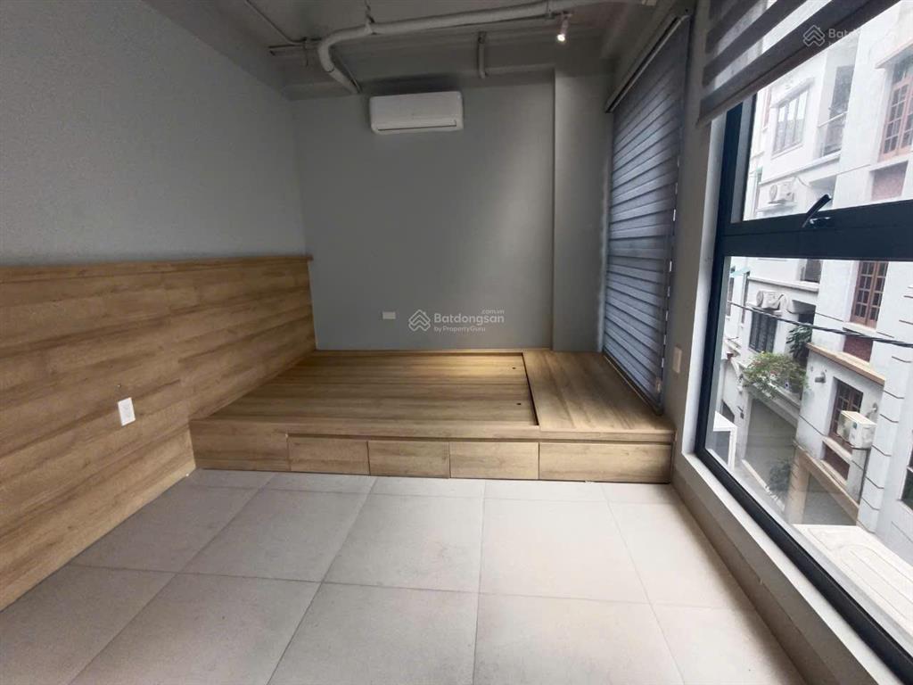 Chính chủ cho thuê căn 2 ngủ full đồ 60m2 phố tư đình giá 7,5 triệu nhận pet, oto đỗ cửa0976 879 ***