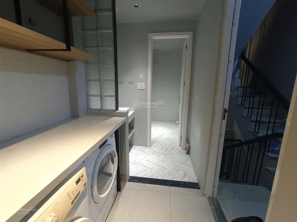 Chính chủ cho thuê căn 2 ngủ full đồ 60m2 phố tư đình giá 7,5 triệu nhận pet, oto đỗ cửa0976 879 ***