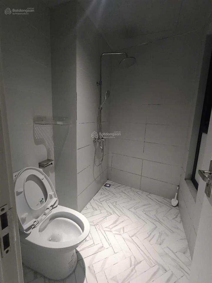 Chính chủ cho thuê căn 2 ngủ full đồ 60m2 phố tư đình giá 7,5 triệu nhận pet, oto đỗ cửa0976 879 ***