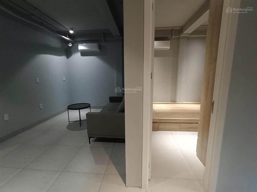 Chính chủ cho thuê căn 2 ngủ full đồ 60m2 phố tư đình giá 7,5 triệu nhận pet, oto đỗ cửa0976 879 ***