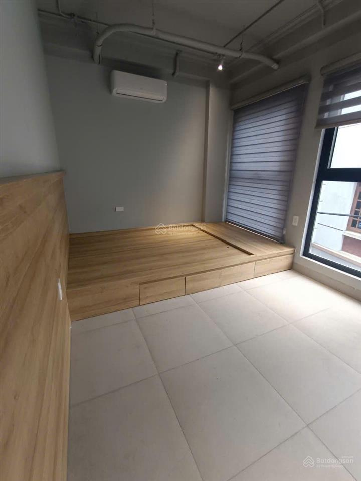 Chính chủ cho thuê căn 2 ngủ full đồ 60m2 phố tư đình giá 7,5 triệu nhận pet, oto đỗ cửa0976 879 ***