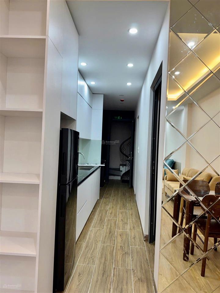 Chính chủ cho thuê căn hộ đẹp 60m2 có ban công phố hồng tiến full đồ giá 8.5 triệu  0976 879 ***