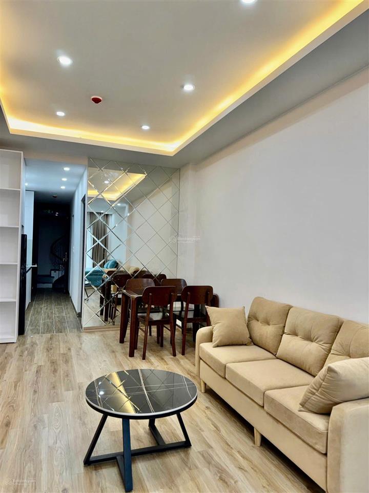 Chính chủ cho thuê căn hộ đẹp 60m2 có ban công phố hồng tiến full đồ giá 8.5 triệu  0976 879 ***