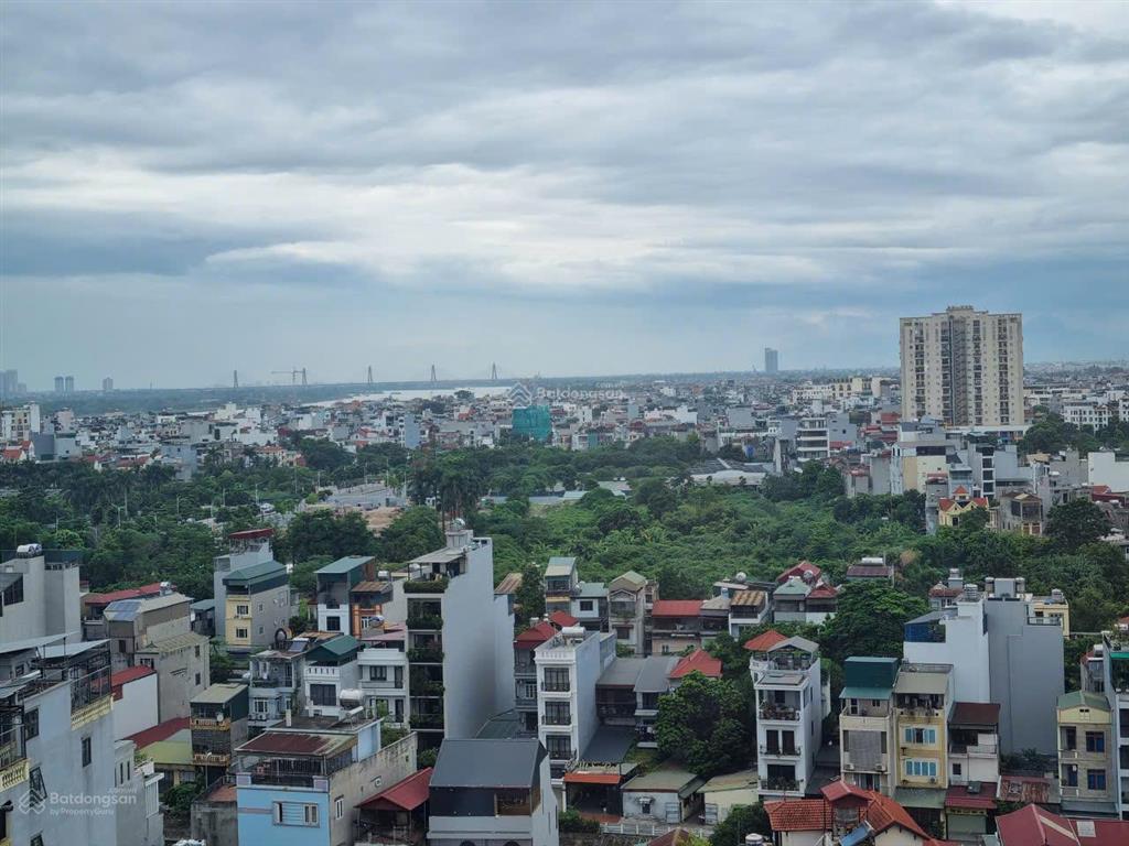 Chính chủ cần bán chung cư 2 phòng ngủ 90m2 gần cầu chương dương  long biên giá 6,8 tỷ 0976 879 ***